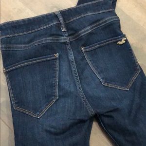 Hollister Jeans - Hollister High-rise Jean legging w23 l26 00s Hollister Jeans - Hollister High-rise Jean legging w23 l26 00s